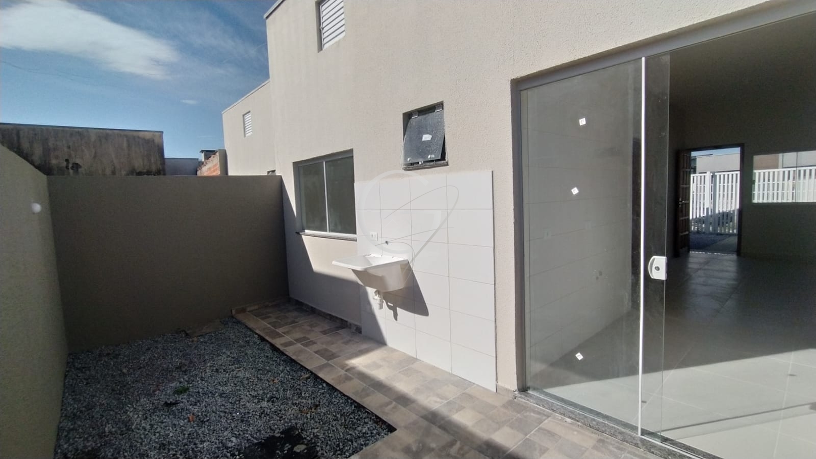 Casa à venda com 2 quartos, 47m² - Foto 11