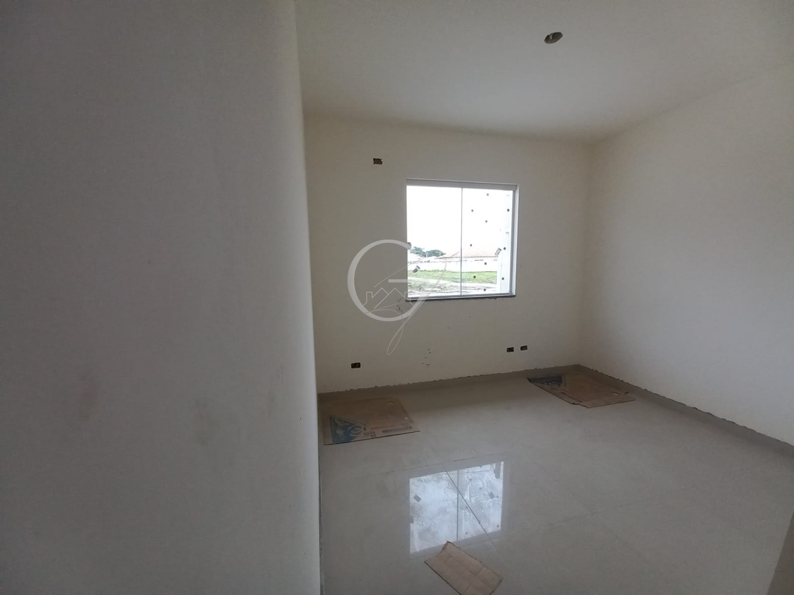 Casa à venda com 3 quartos, 100m² - Foto 4