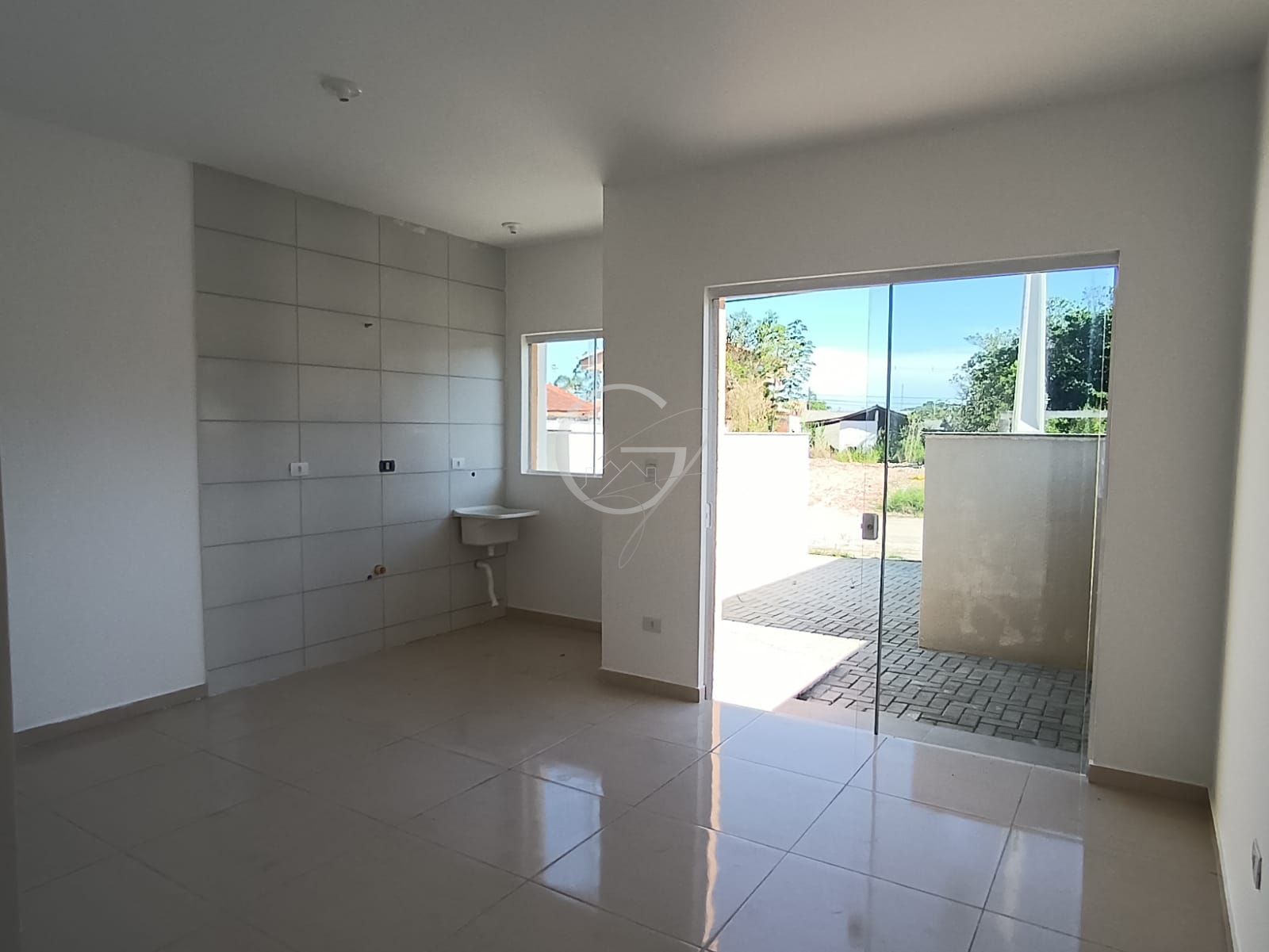 Casa à venda com 2 quartos, 40m² - Foto 8