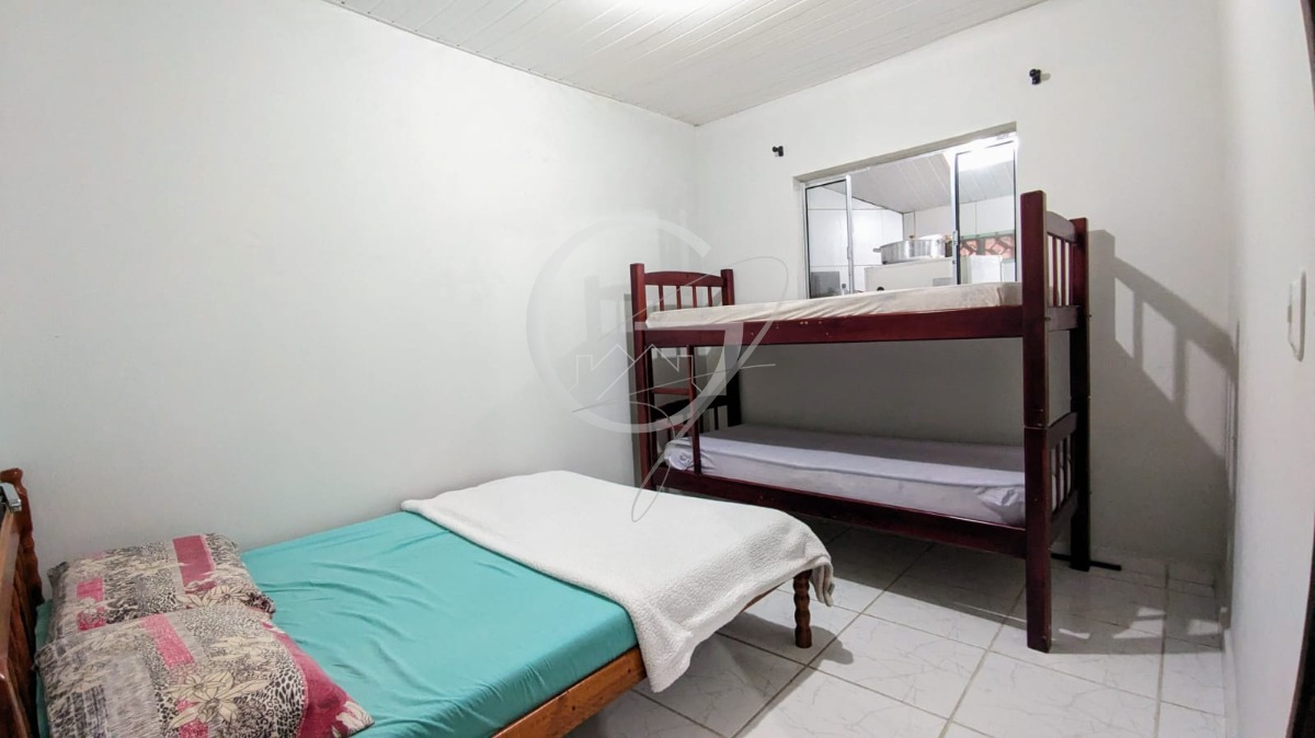 Casa à venda com 2 quartos, 40m² - Foto 8