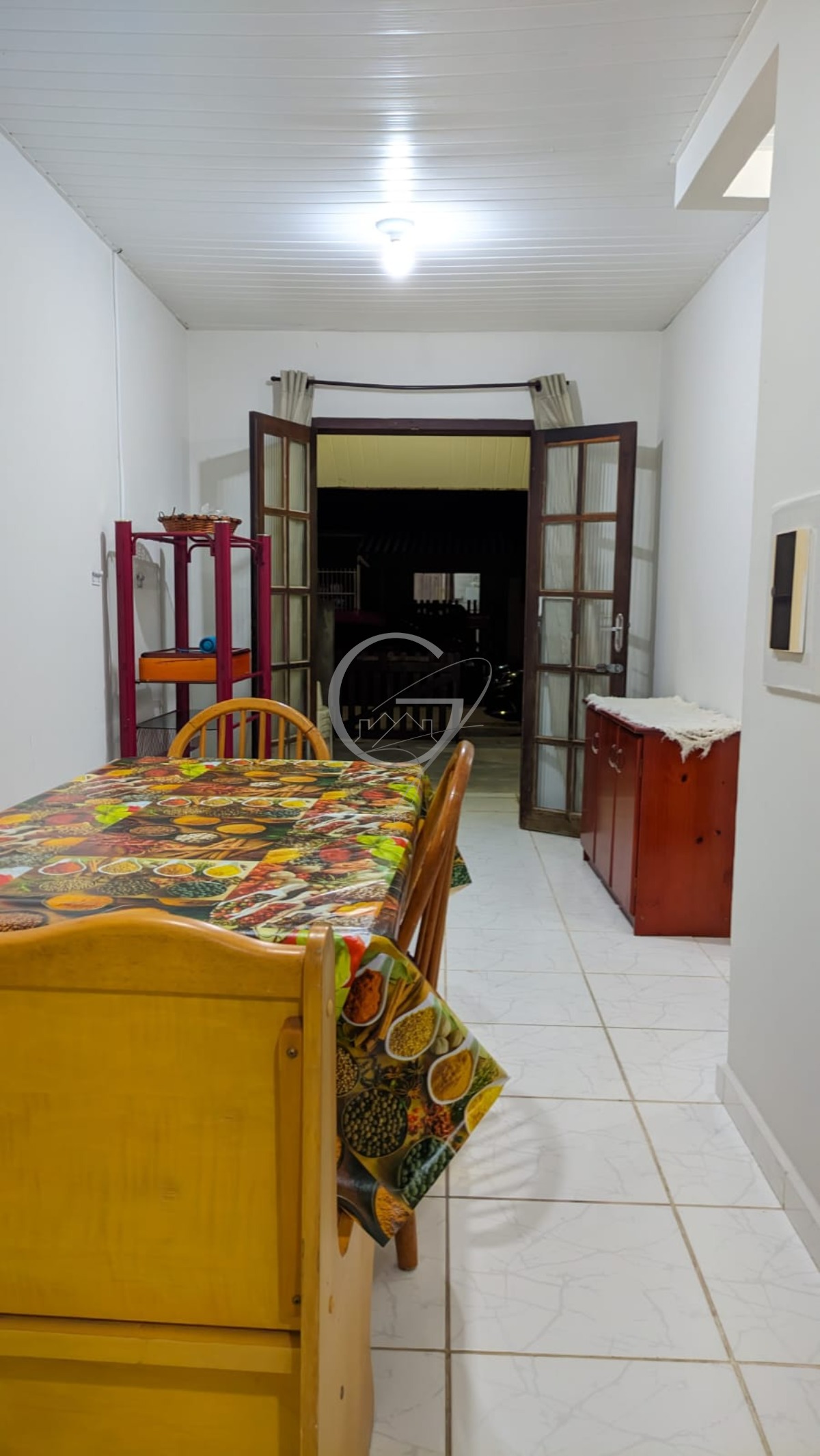 Casa à venda com 2 quartos, 40m² - Foto 4