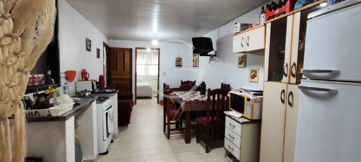 Casa à venda com 2 quartos, 50m² - Foto 4