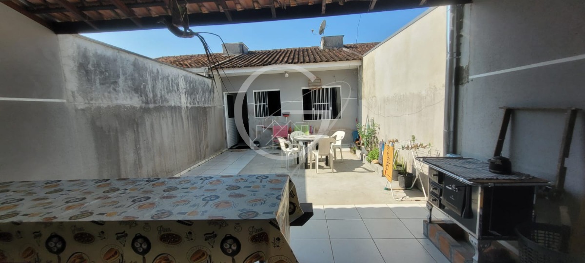 Casa à venda com 2 quartos, 61m² - Foto 13