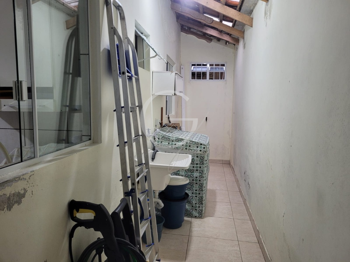 Casa à venda com 2 quartos, 52m² - Foto 13